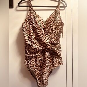 Krista 1X (18) Leopard NWT One piece Swimsuit  Waist Minimizer🆕